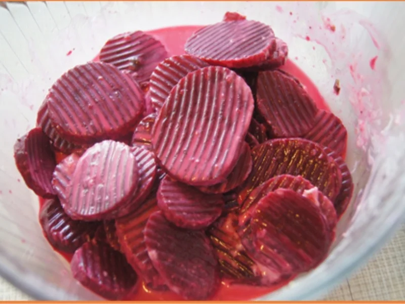 Sülze mit herzhaften Bratkartoffeln, Gewürzgurken und Rote Bete Salat - Rezept - Bild Nr. 30