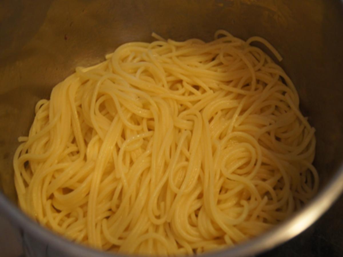Spaghetti Puttanesca - Rezept - Bild Nr. 5
