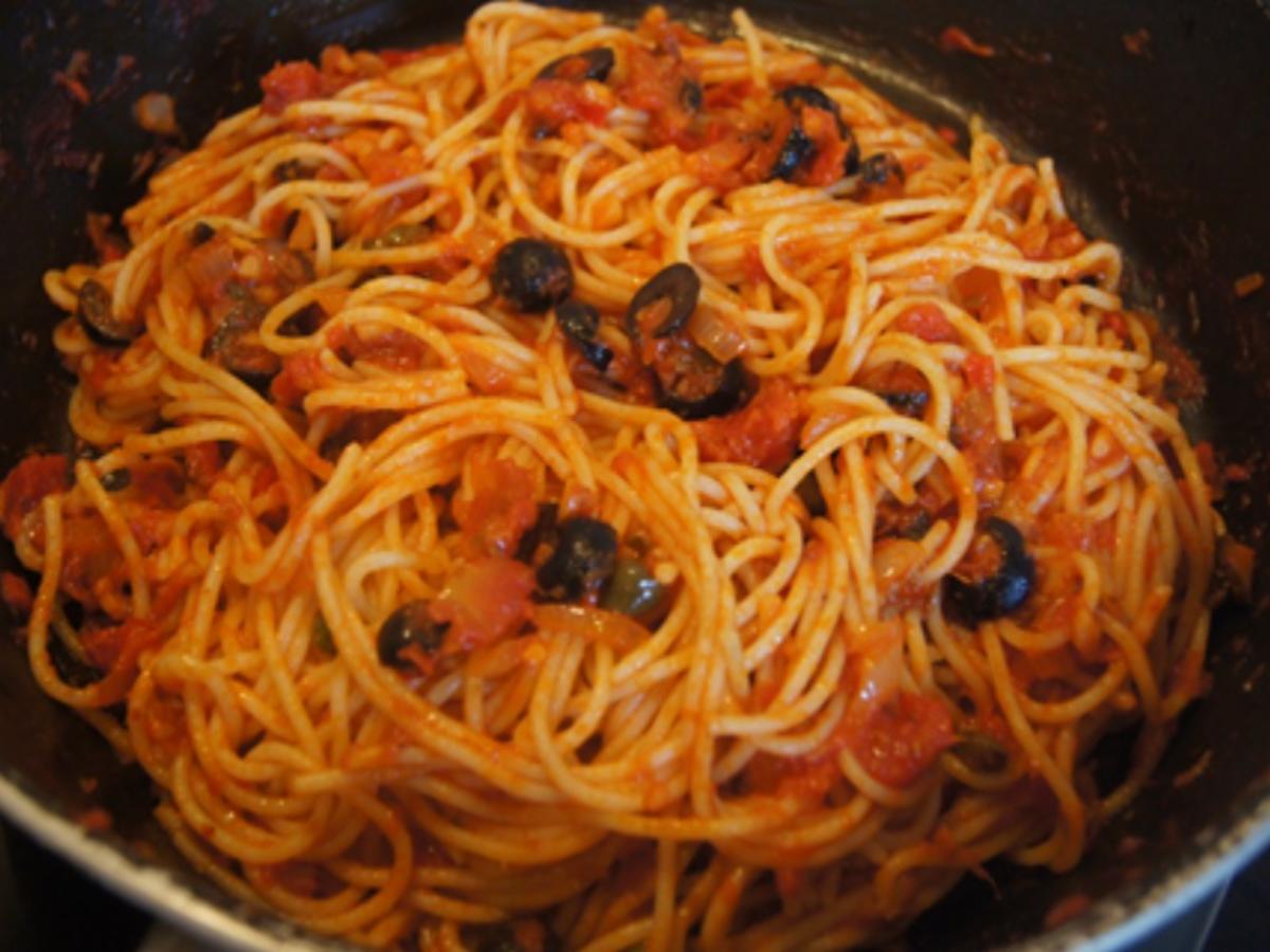 Spaghetti Puttanesca - Rezept - Bild Nr. 14