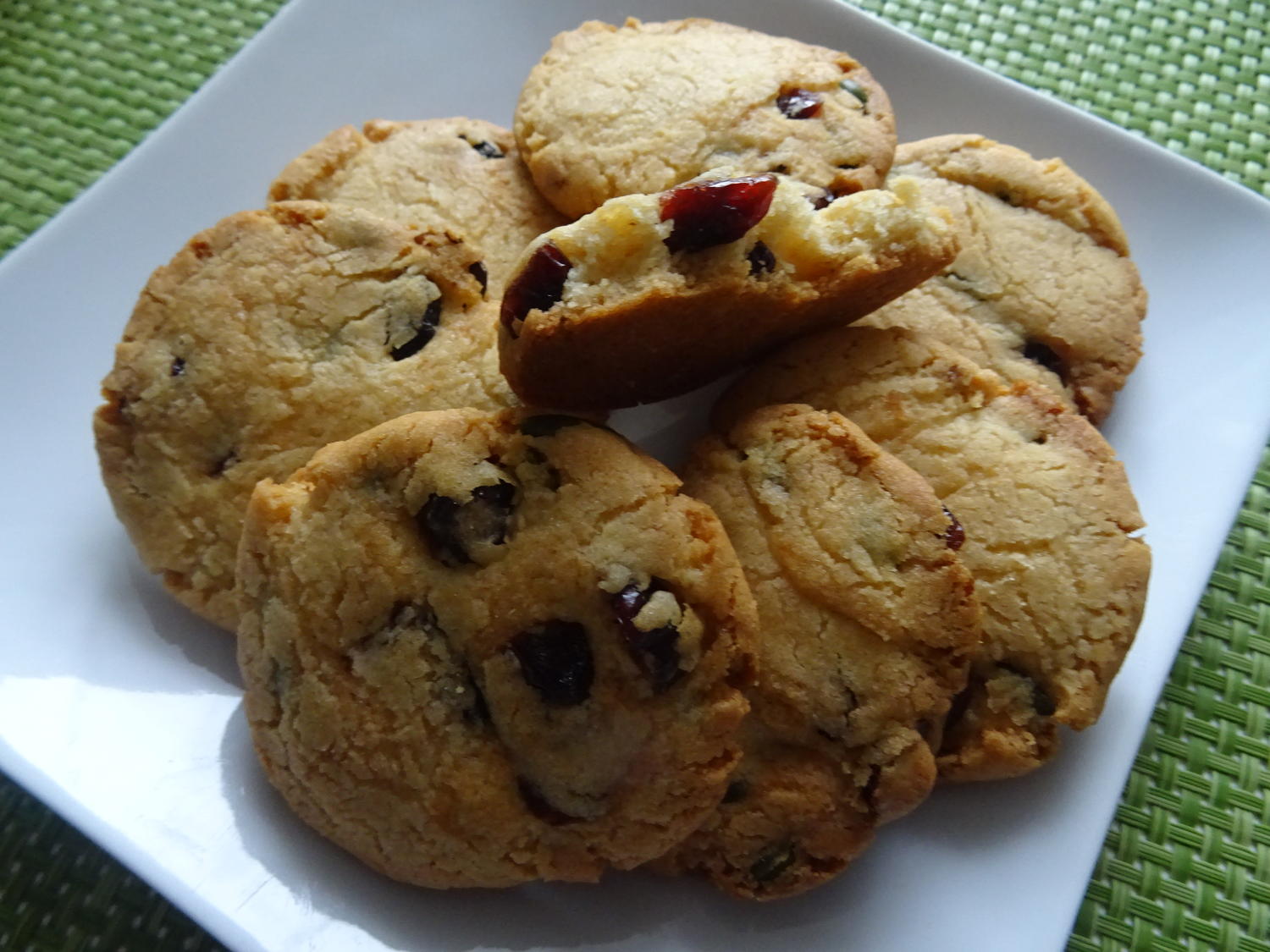Cranberry-Pistazien-Cookies - Rezept mit Bild - kochbar.de