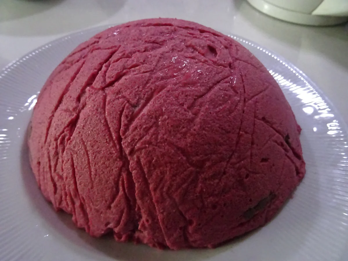 Rezept: Kirsch-Mousse mit Schoko-Strudel Bild Nr. 12 Kirsch-Mousse mit Schoko-Strudel - Rezept - Bild Nr. 12