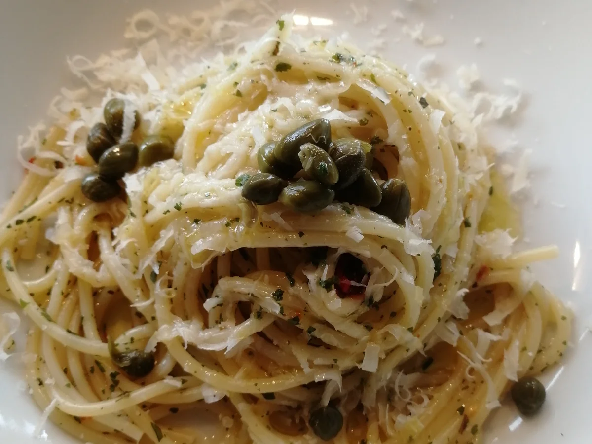 Aglio Olio Peperoncino Nudeln - Rezept - Bild Nr. 3