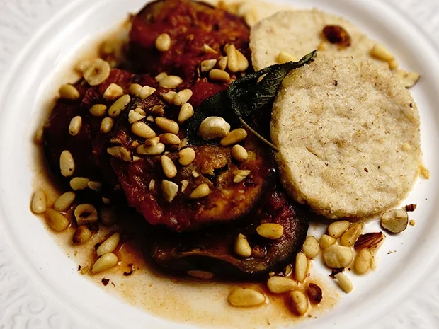 Rezept: Mandel-Gnocchi und geschmorte Auberginen à la Ida Bild Nr. 2 Mandel-Gnocchi und geschmorte Auberginen à la Ida - Rezept - Bild Nr. 2