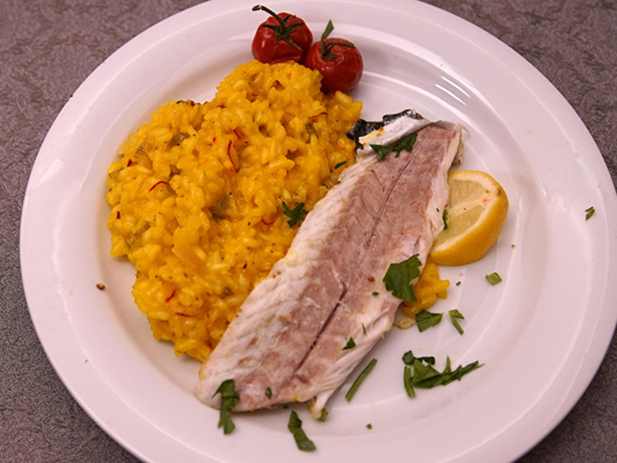 Safran Peperoncino Orangenrisotto und Loup de Mer mit Salbeicrunch ...