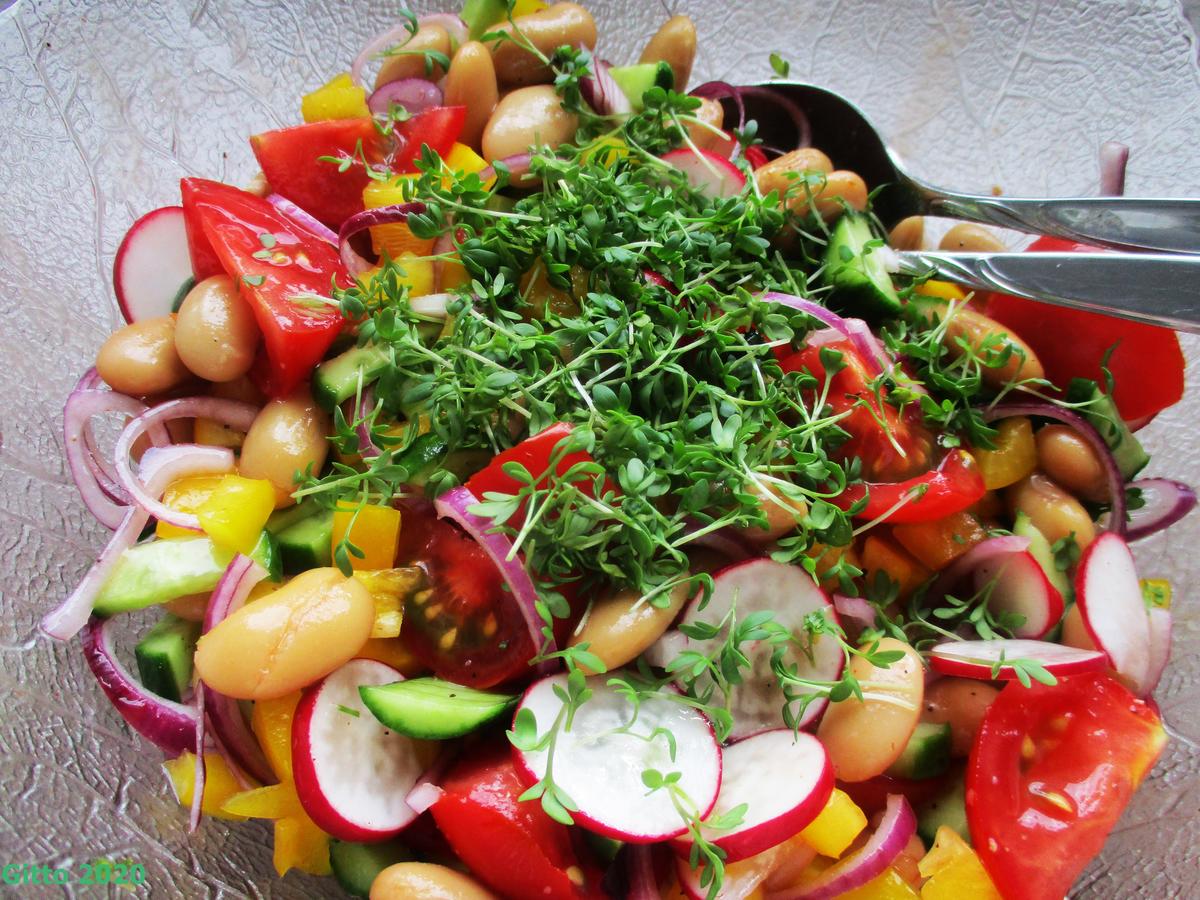 Frisch-feuriger Salat mit großen weißen Bohnen - Rezept - Bild Nr. 2