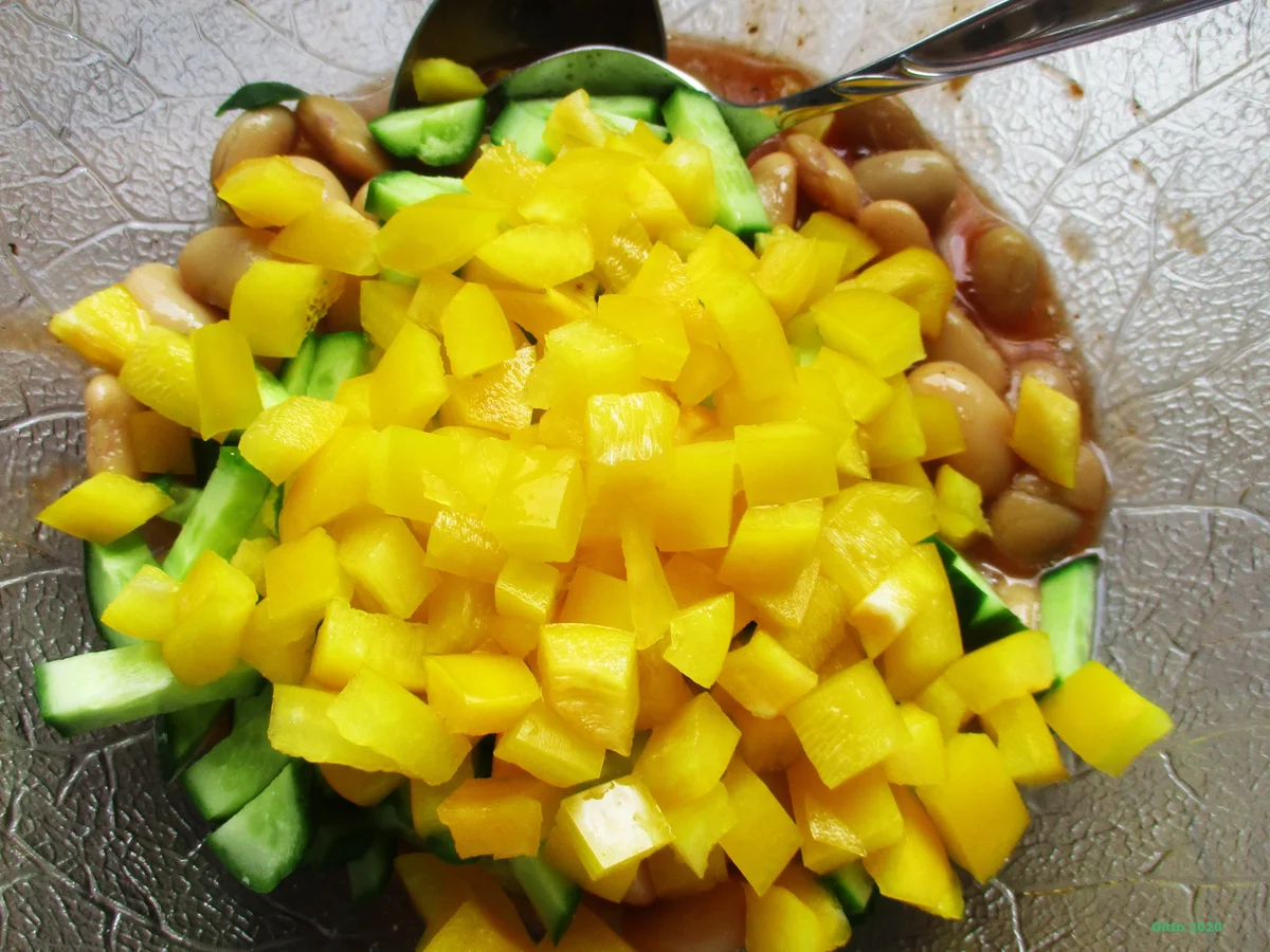 Frisch-feuriger Salat mit großen weißen Bohnen - Rezept - Bild Nr. 5