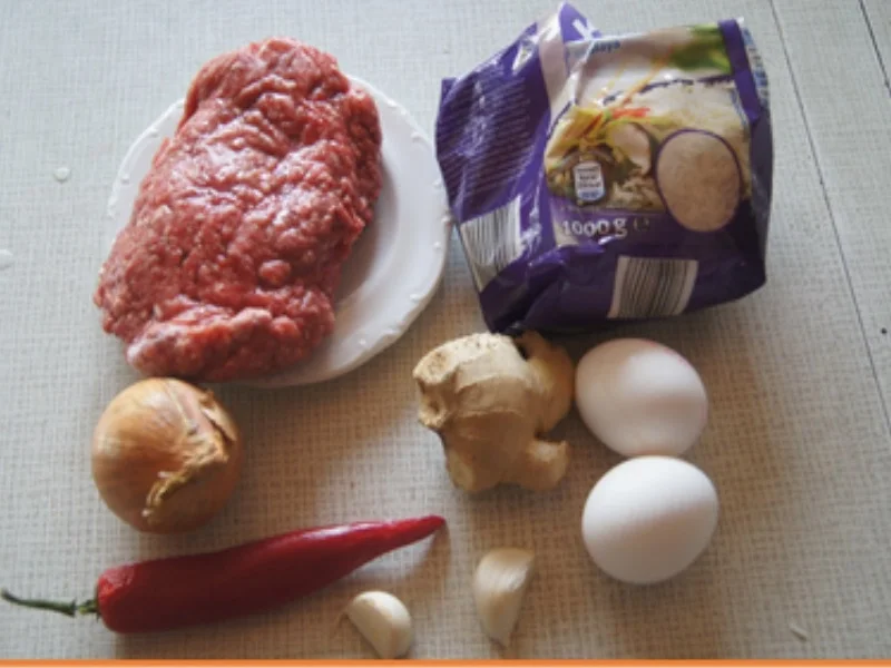 Asia-Hackfleisch mit Spiegelei und gelber Basmatireis - Rezept - Bild Nr. 3