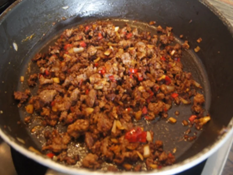 Asia-Hackfleisch mit Spiegelei und gelber Basmatireis - Rezept - Bild Nr. 10