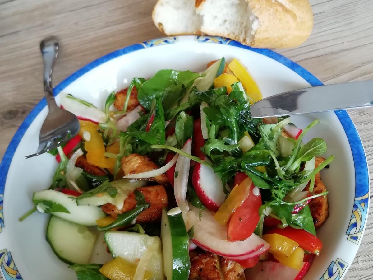 Gemischter Salat mit Putenstreifen - einfach - von baiematt Gemischter Salat mit Putenstreifen - einfach - von baiematt