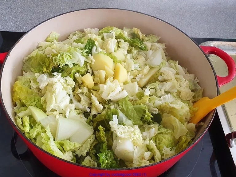 BIG Frikadelle begleitet von jungem Wirsing - Rezept - Bild Nr. 11027