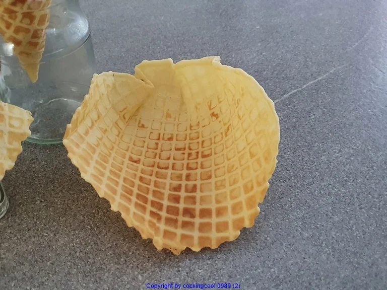 Rezept: Eiswaffeln (Butter Karamel Geschmack) Bild Nr. 5 Eiswaffeln (Butter Karamel Geschmack) - Rezept - Bild Nr. 5