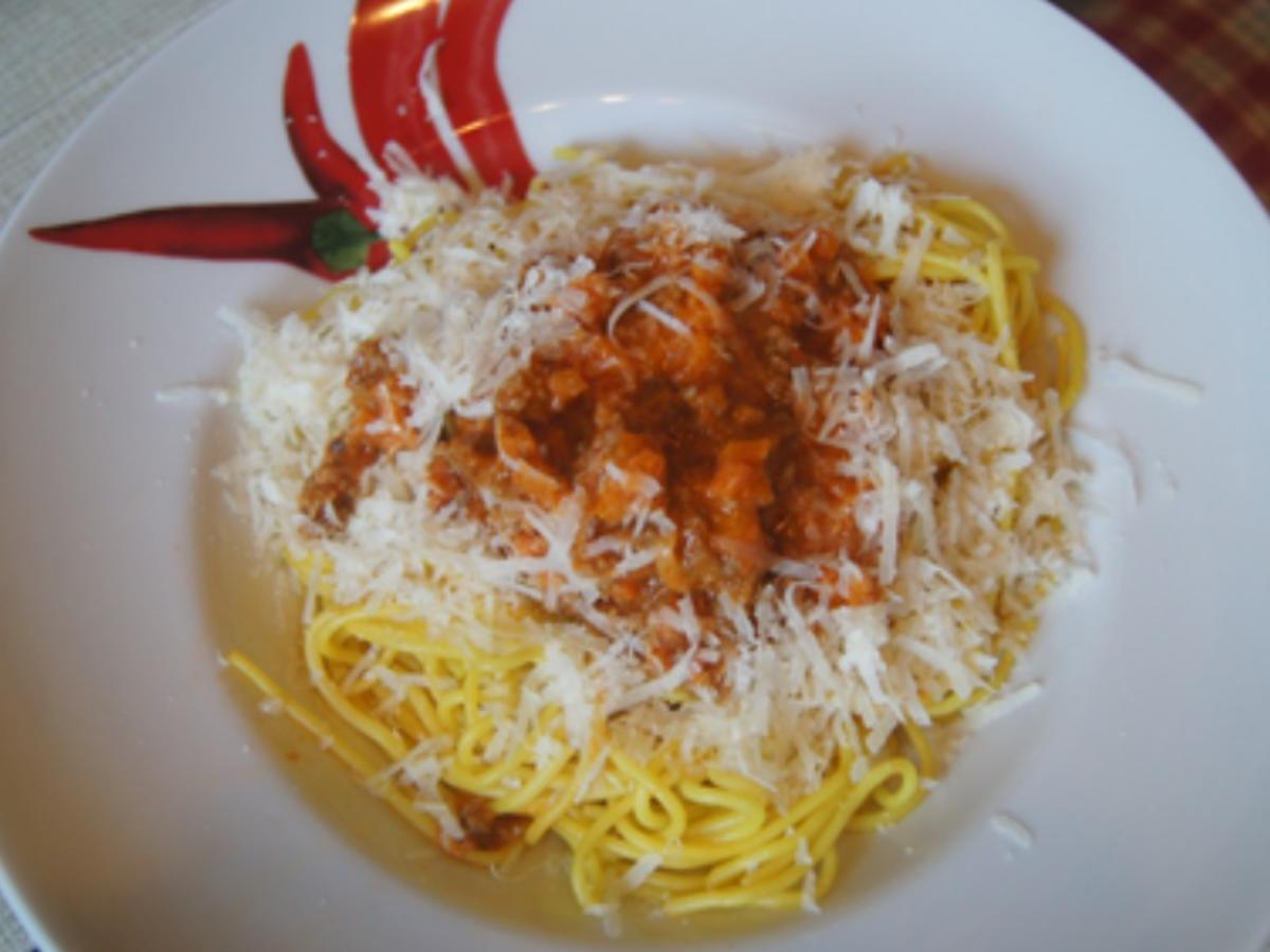 Spaghetti Bolognese mit Roma Salat - Rezept - Bild Nr. 2