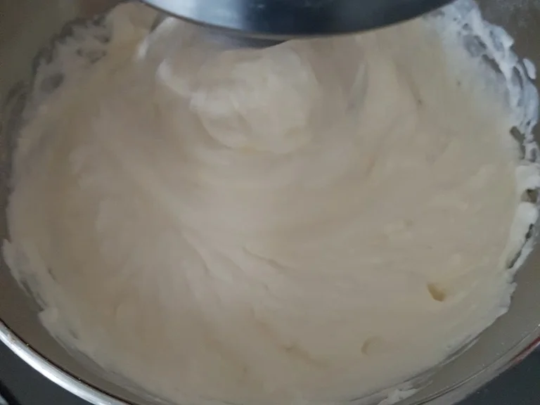 Käsesahne Torte (wahlweise mit oder ohne Boden Backen) - Rezept - Bild Nr. 8