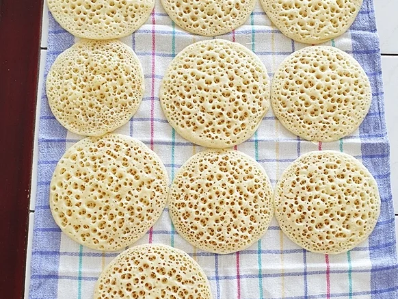 Baghrir - ein fluffiger Pfannkuchen aus Nordafrika - Rezept - Bild Nr. 6