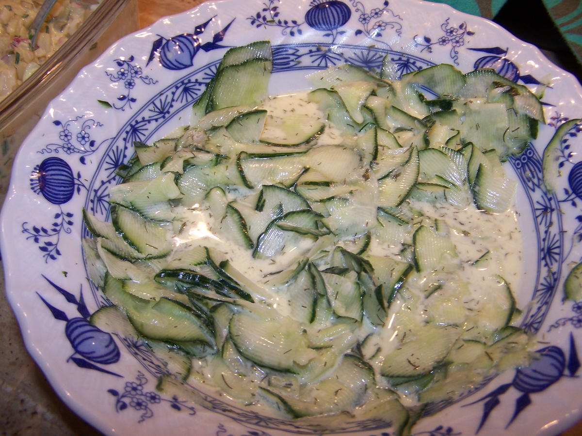 Paniertes Kotelett Kartoffelsalat und Gurkensalat - Rezept - Bild Nr. 8