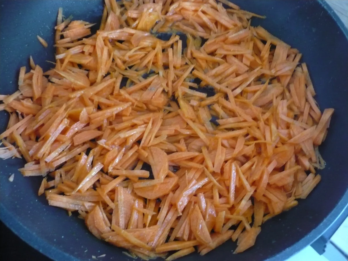 Rezept: Möhrensalat türk. Art Bild Nr. 3 Möhrensalat türk. Art - Rezept - Bild Nr. 3