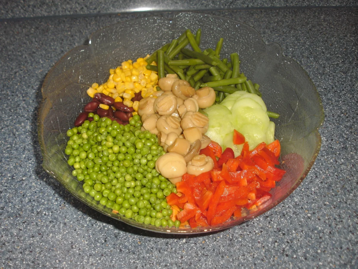 Rezept: Teuflischer Salat Bild Nr. 4 Teuflischer Salat - Rezept - Bild Nr. 4