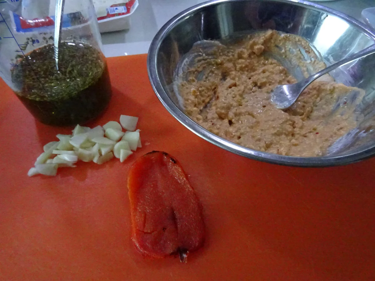 Rezept: Paprika-Röllchen in Öl und Auberginen-Scheiben gefüllt Bild Nr. 11074 Paprika-Röllchen in Öl und Auberginen-Scheiben gefüllt - Rezept - Bild Nr. 11074