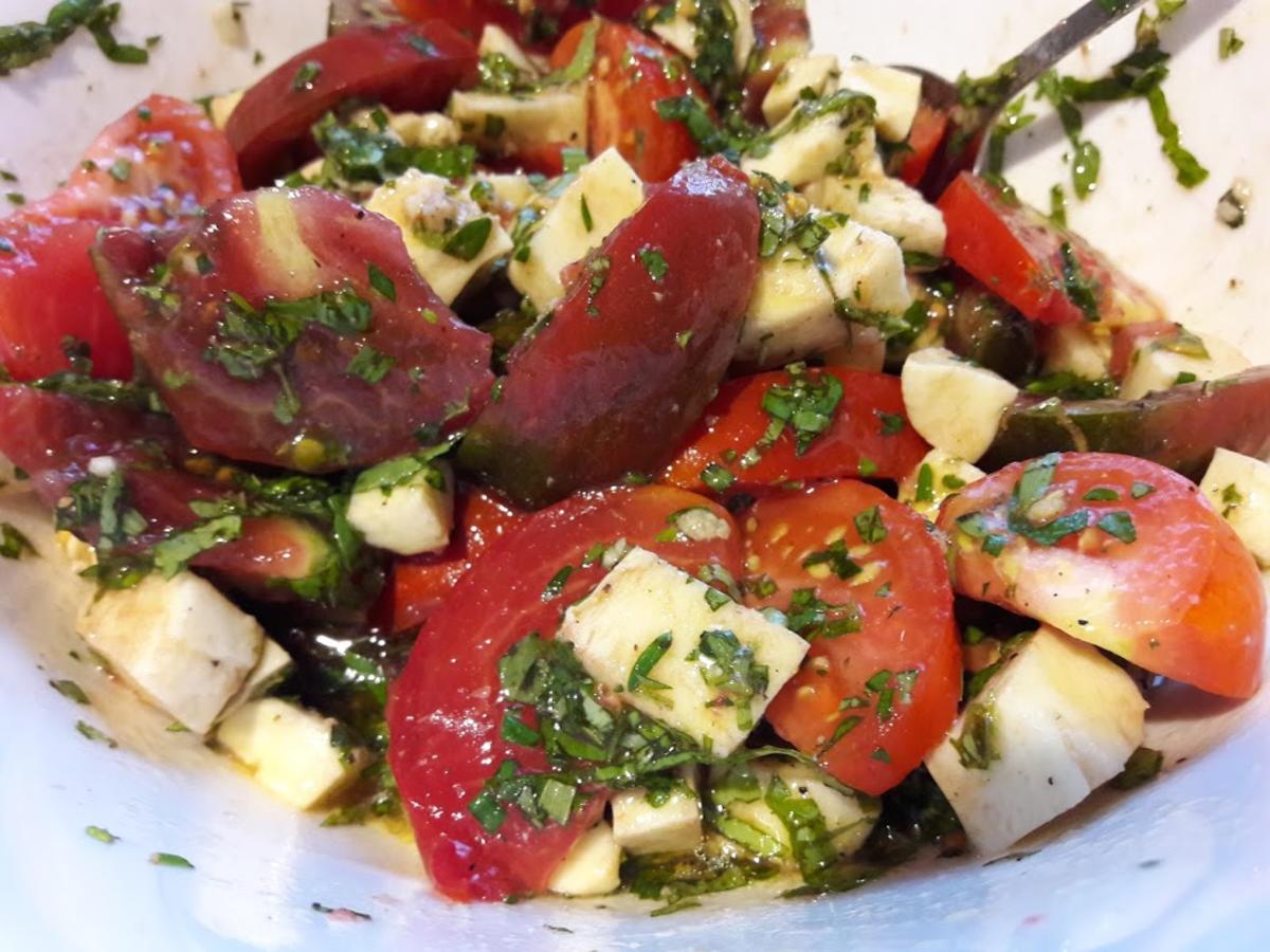 Tomate-Mozzarella-Salat - Rezept - Bild Nr. 3