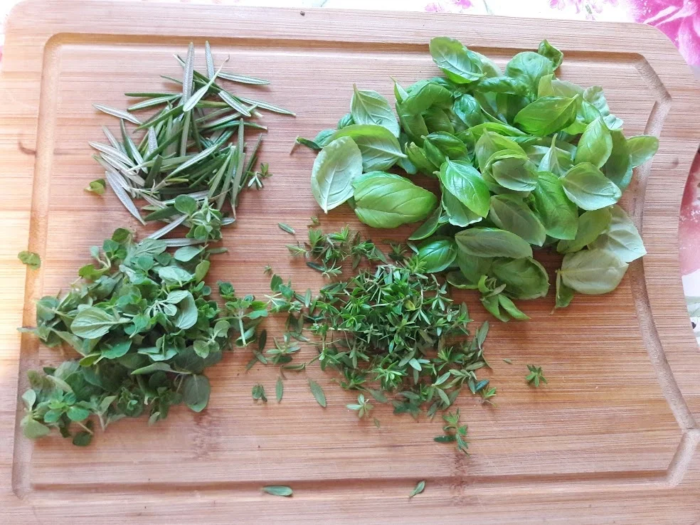 Rezept: Tomate-Mozzarella-Salat Bild Nr. 7 Tomate-Mozzarella-Salat - Rezept - Bild Nr. 7