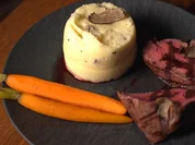 Rinderfilet mit getrüffeltem Kartoffelpüree und Honigmöhrchen - Rezept - Bild Nr. 3