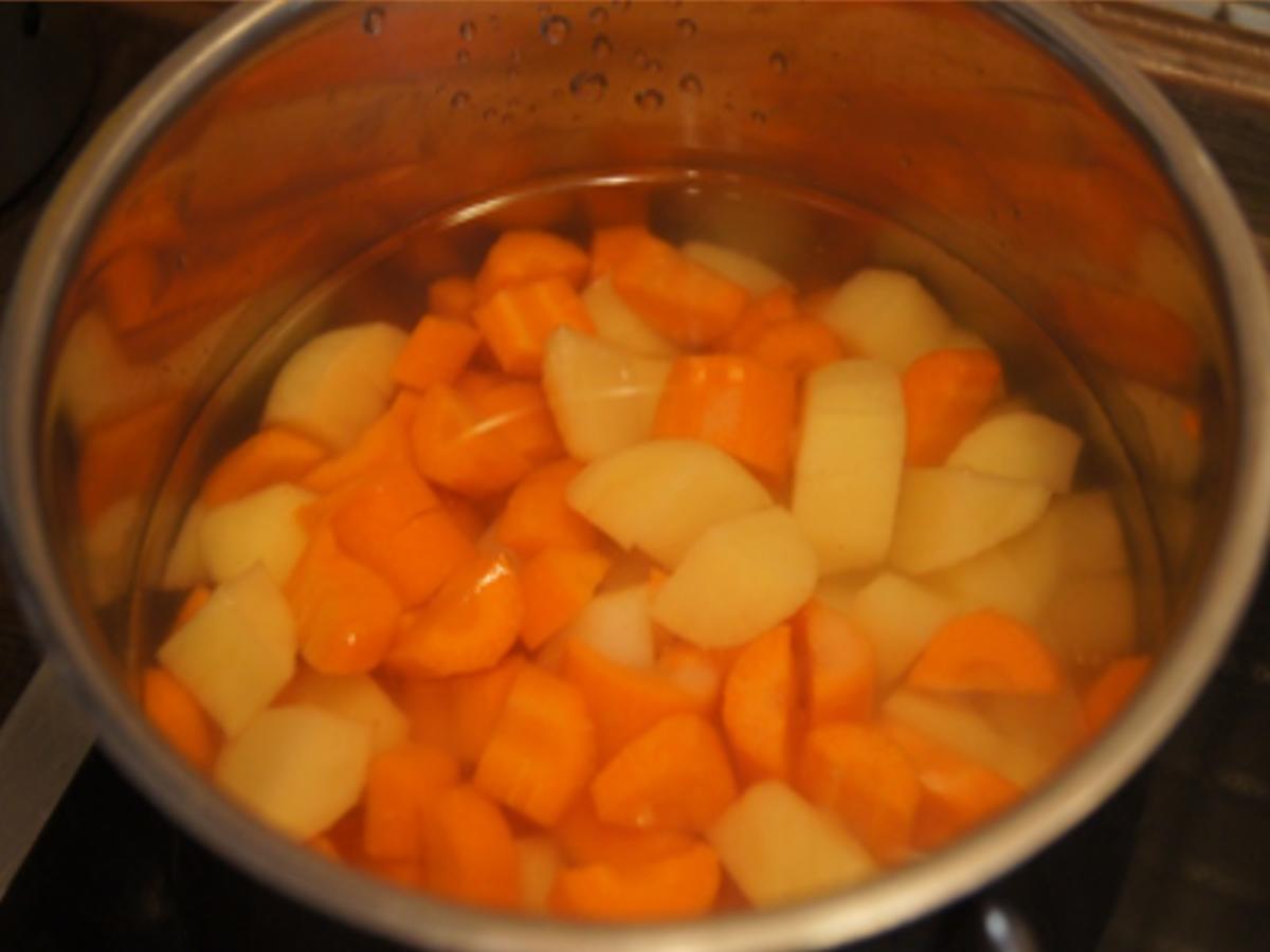 Schlemmerfilet mit herzhaften Kohlrabi-Gemüse und Möhren-Kartoffel-Stampf - Rezept - Bild Nr. 11096
