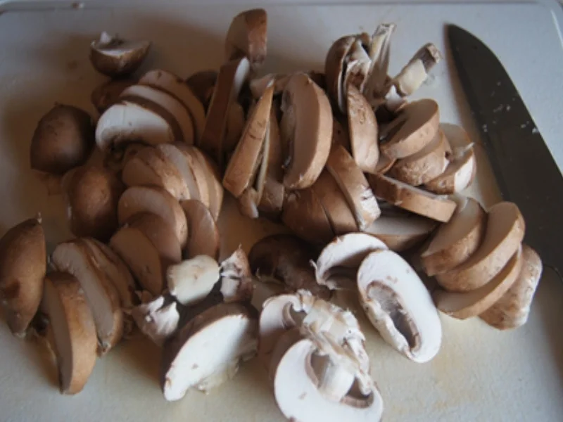 Rezept: Pasta-Teller mit roten Linsen und braunen Champignons Bild Nr. 8 Pasta-Teller mit roten Linsen und braunen Champignons - Rezept - Bild Nr. 8