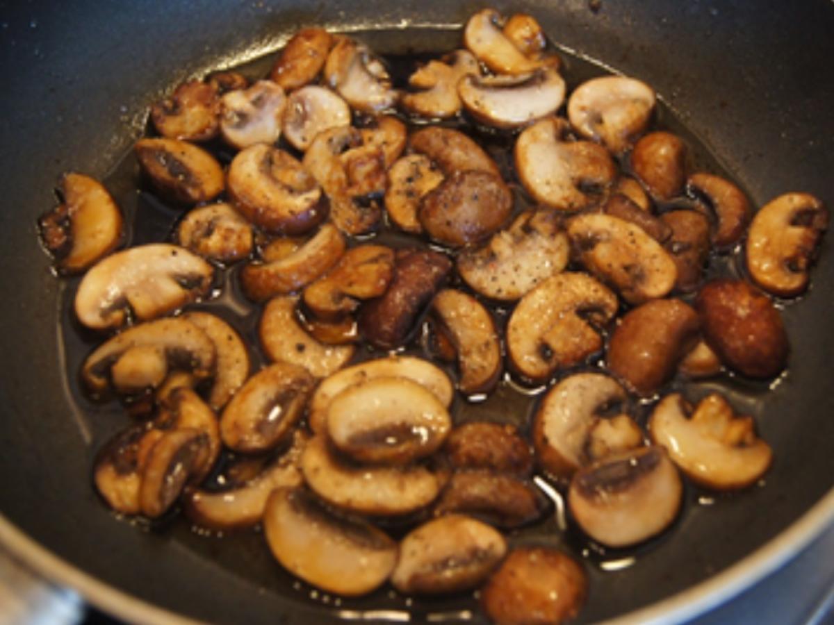 Pasta-Teller mit roten Linsen und braunen Champignons - Rezept - Bild Nr. 10