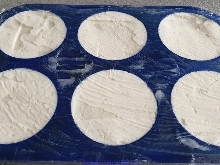 Rezept: Einfacher "Baiser oder Meringe Schwan" Ganz in Weiss = kochbar Challenge 8.0 (August 2020) Bild Nr. 7 Einfacher "Baiser oder Meringe Schwan" Ganz in Weiss = kochbar Challenge 8.0 (August 2020) - Rezept - Bild Nr. 7