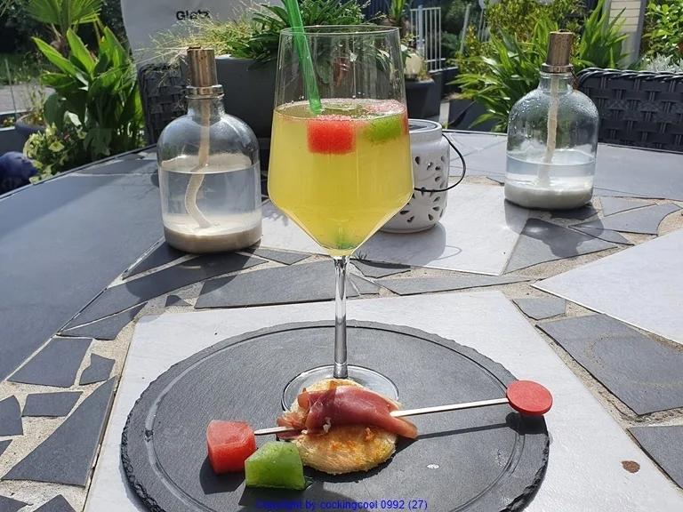 Rezept: Tomaten Bowle = Rezeptbau NR. 17 Bild Nr. 11083 Tomaten Bowle = Rezeptbau NR. 17 - Rezept - Bild Nr. 11083