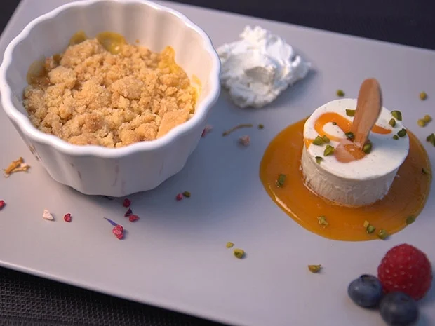 Rezept: Genussvolle Hyperglycämie: Aprikosen-Crumble und Eis am Stiel Bild Nr. 2 Genussvolle Hyperglycämie: Aprikosen-Crumble und Eis am Stiel - Rezept - Bild Nr. 2