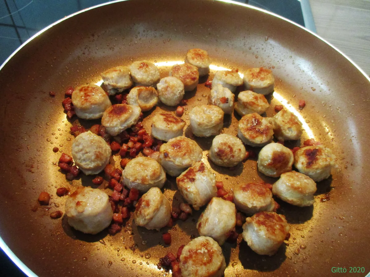 Bratwurst-Pfanne mit frischem Gemüse - Rezept - Bild Nr. 12