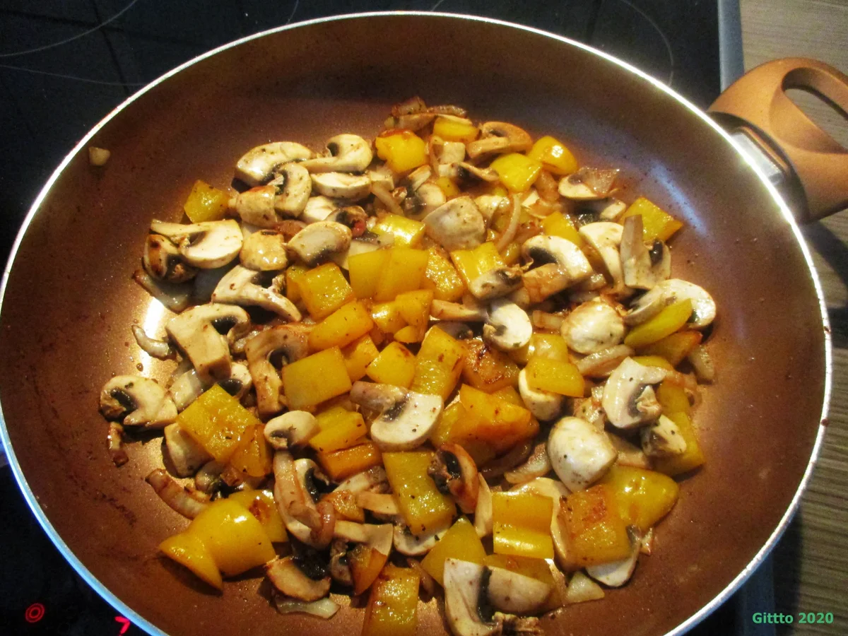 Bratwurst-Pfanne mit frischem Gemüse - Rezept - Bild Nr. 15