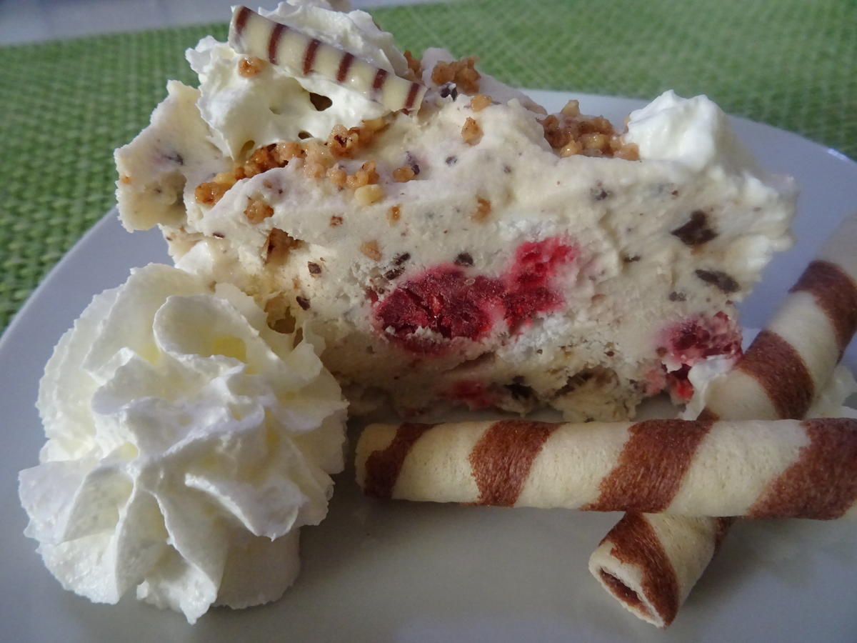 Sahne Baiser Eistorte Mit Himbeeren Rezept Kochbarde