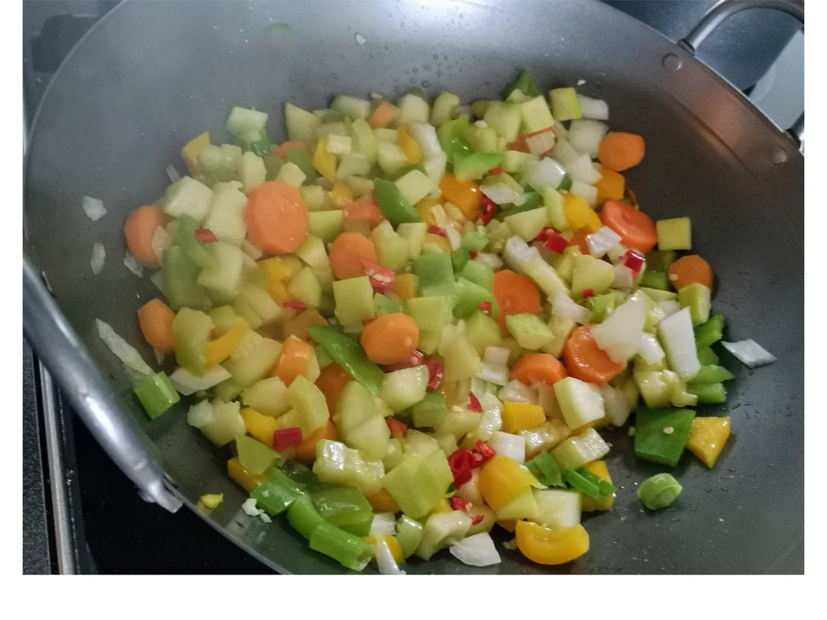 BiNe` S THAI - GEMÜSE - CURRY - Rezept - Bild Nr. 2