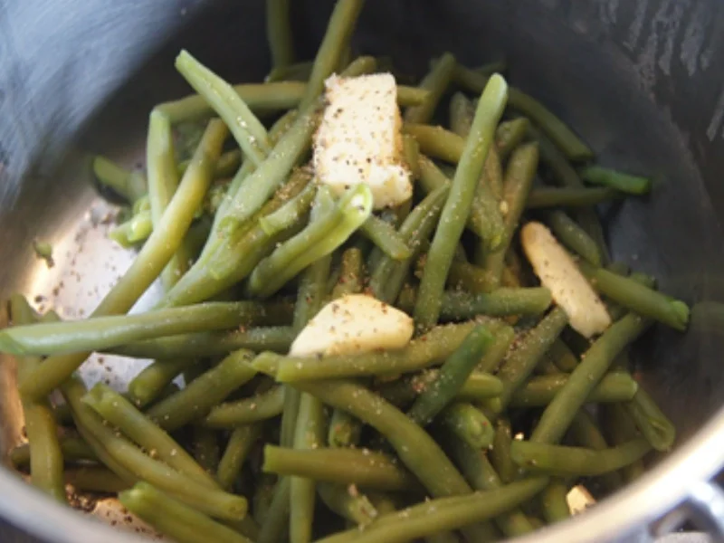 Schnitzel Toskana mit Buschbohnen und Petersilienkartoffeln - Rezept - Bild Nr. 12