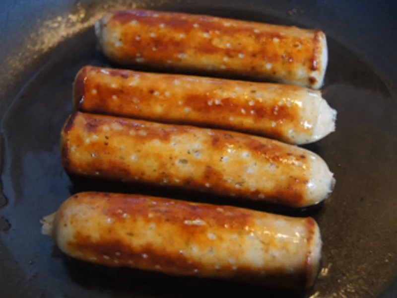 Bratwurst mit herzhaften Sauerkraut und Drillingen - Rezept - Bild Nr. 5