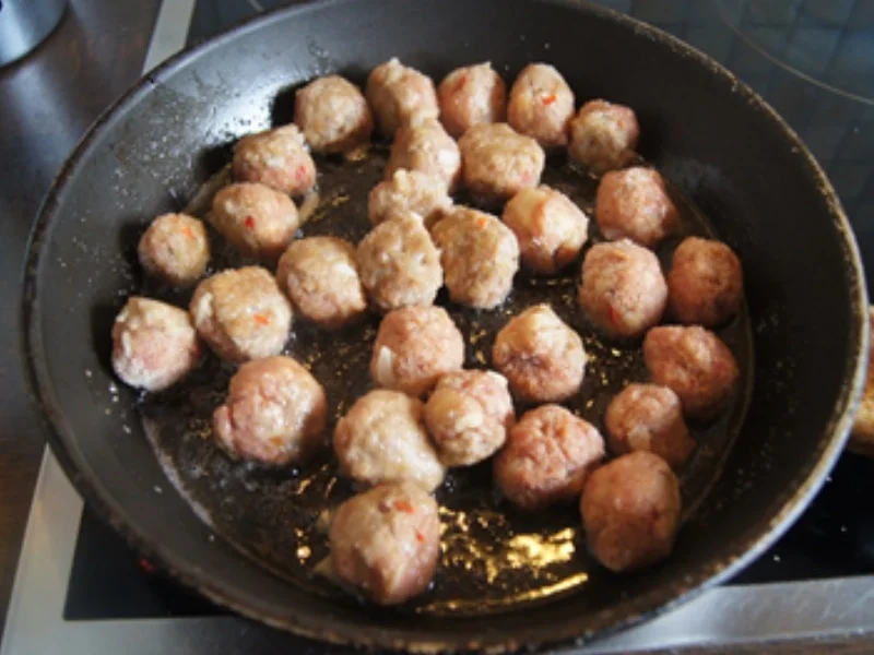 Hackbällchen mit Gemüsemix süß-sauer im Römertopf und Basmatireis - Rezept - Bild Nr. 8