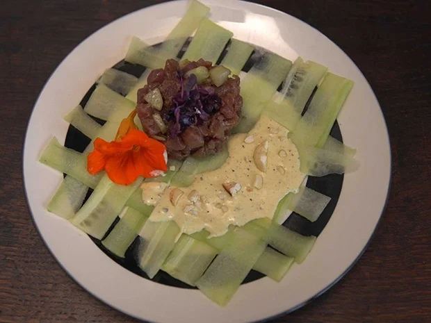 Thunfischtatar mit Trüffel-Hollandaise - Rezept - Bild Nr. 2