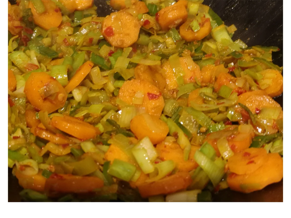 BiNe` S LINSENBÄLLCHEN IN CURRYSAUCE - Rezept - Bild Nr. 4