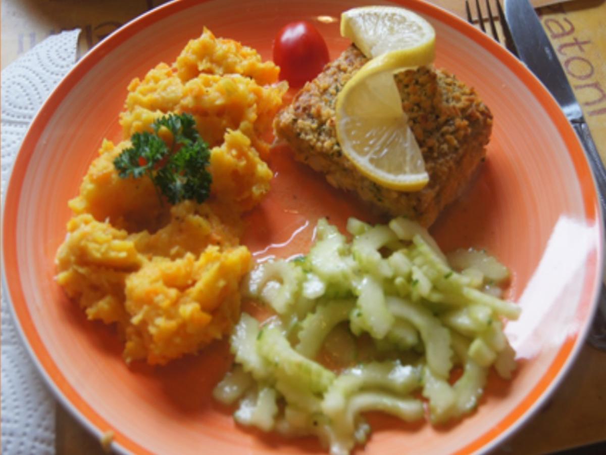 Fischfilet Bordelaise mit chinesischen Gurkensalat und Möhren-Kartoffel-Stampf - Rezept - Bild Nr. 2