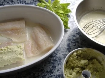 Zanderfilet gratiniert mit Sellerie-Roquefort-Sauce - Rezept - Bild Nr. 2