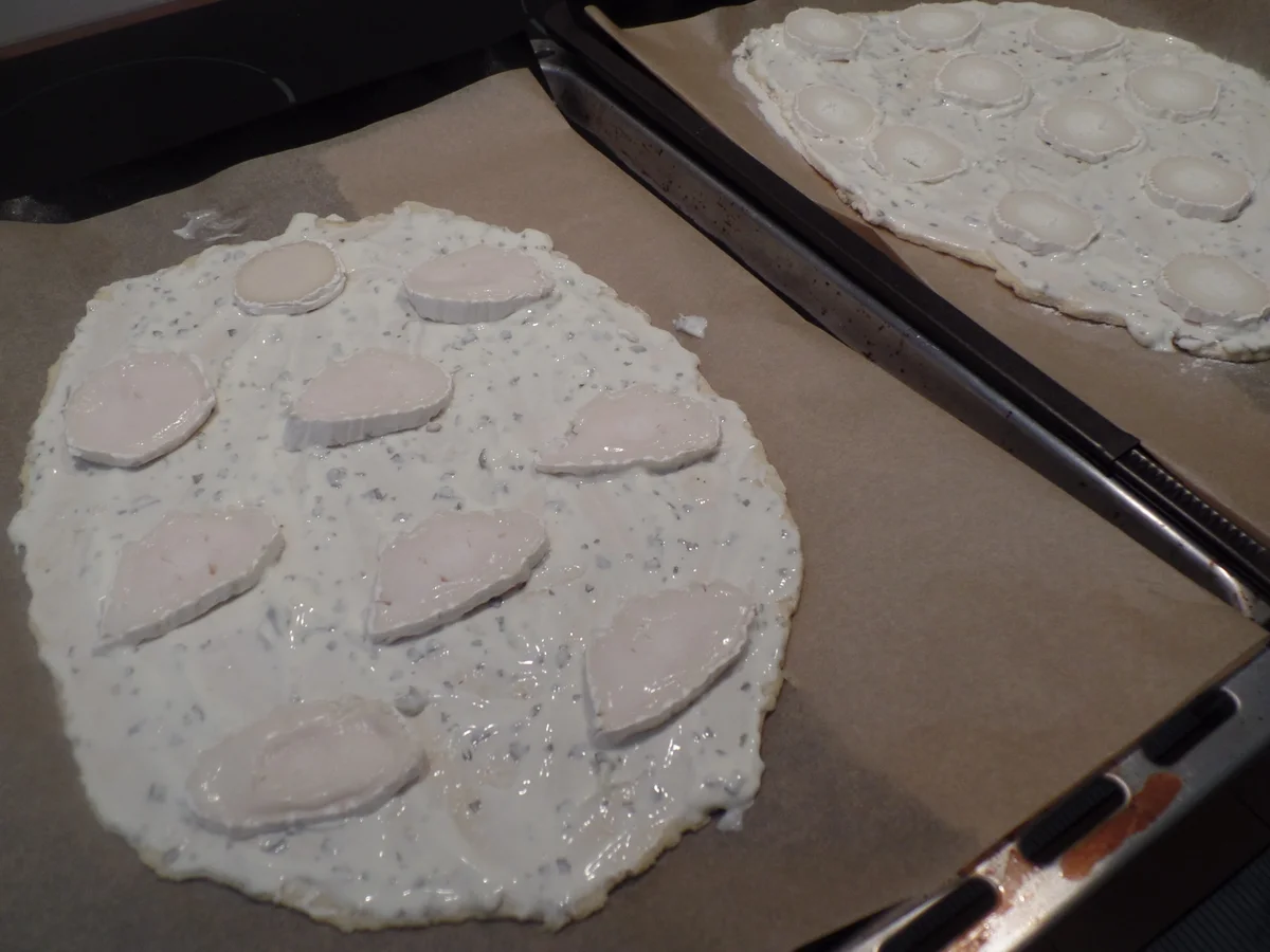 Flammkuchen mit Ziegenkäse und Agavensirup - Rezept - Bild Nr. 11153