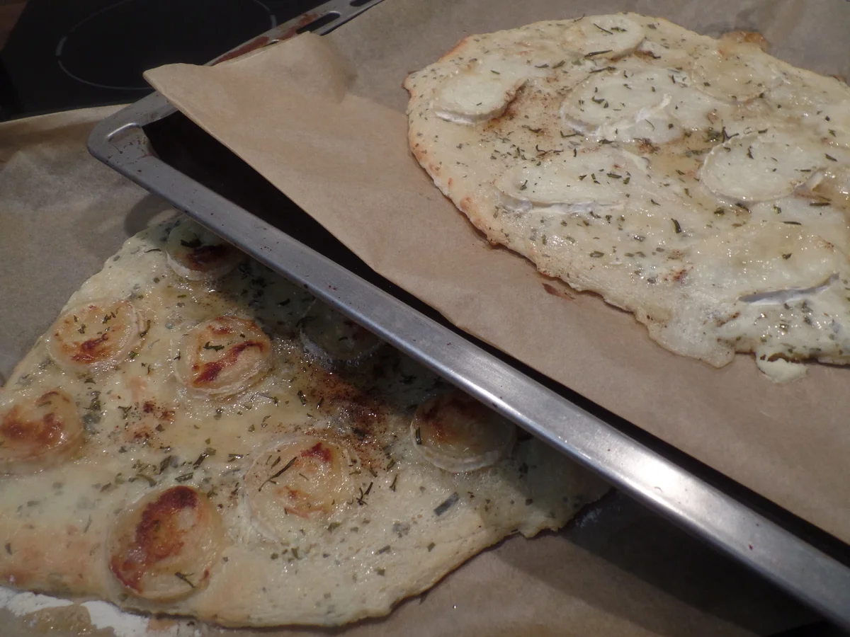 Flammkuchen mit Ziegenkäse und Agavensirup - Rezept - Bild Nr. 11156