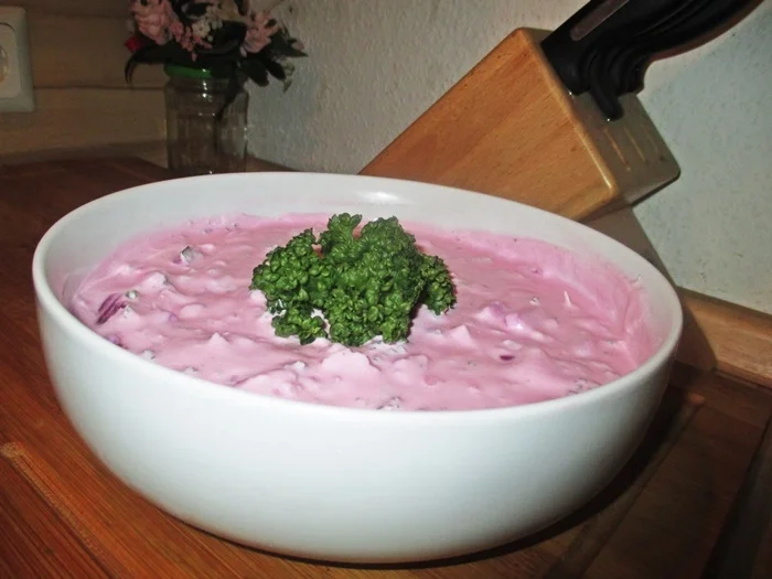 Rauchmatjes mit pikanter *Rote Beete-Soße* - Rezept - Bild Nr. 3