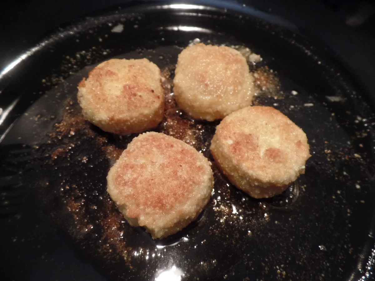 Rezept: Gebackene Ziegenkäsetaler auf Tomatensalat Bild Nr. 11165 Gebackene Ziegenkäsetaler auf Tomatensalat - Rezept - Bild Nr. 11165