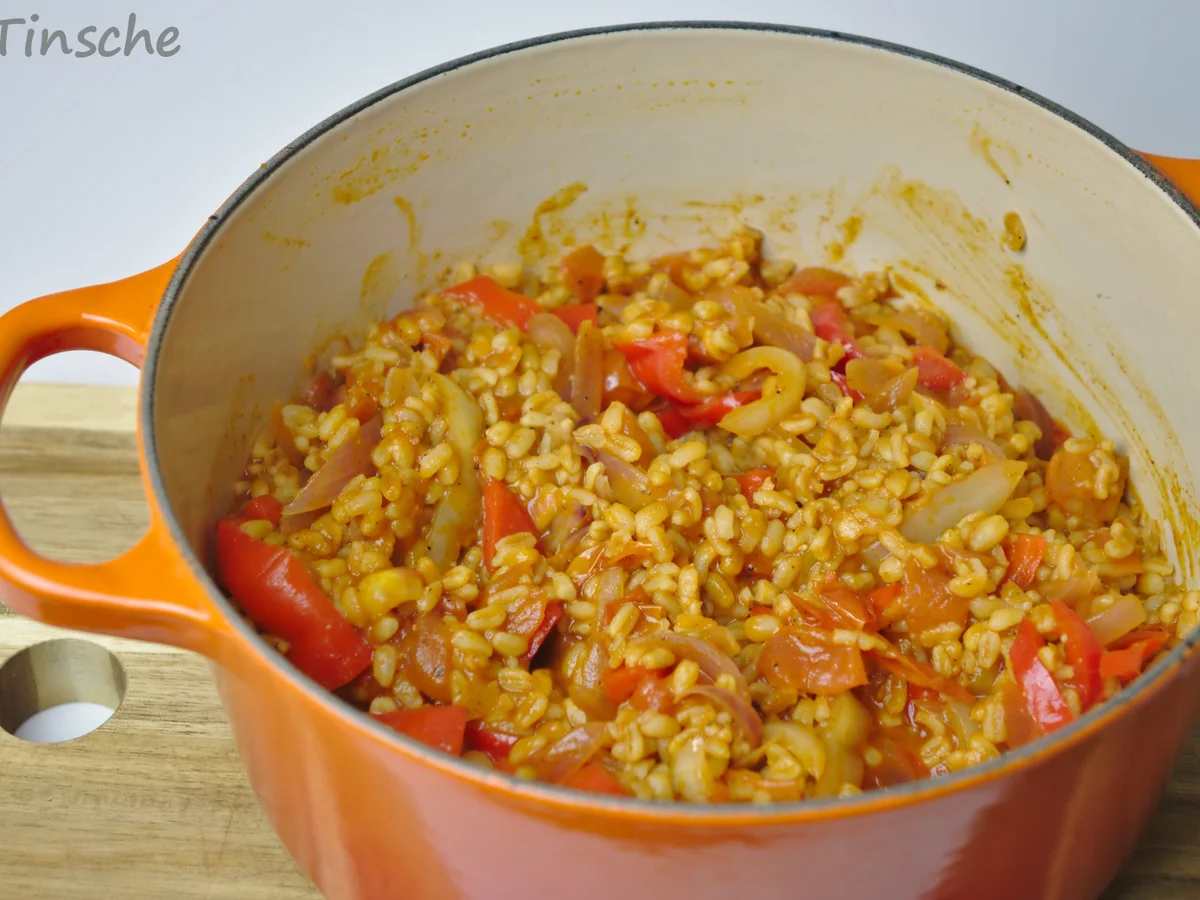 Rezept: Gefüllte Auberginen auf Schmortomaten mit Bulgur-Pilaw Bild Nr. 7 Gefüllte Auberginen auf Schmortomaten mit Bulgur-Pilaw - Rezept - Bild Nr. 7