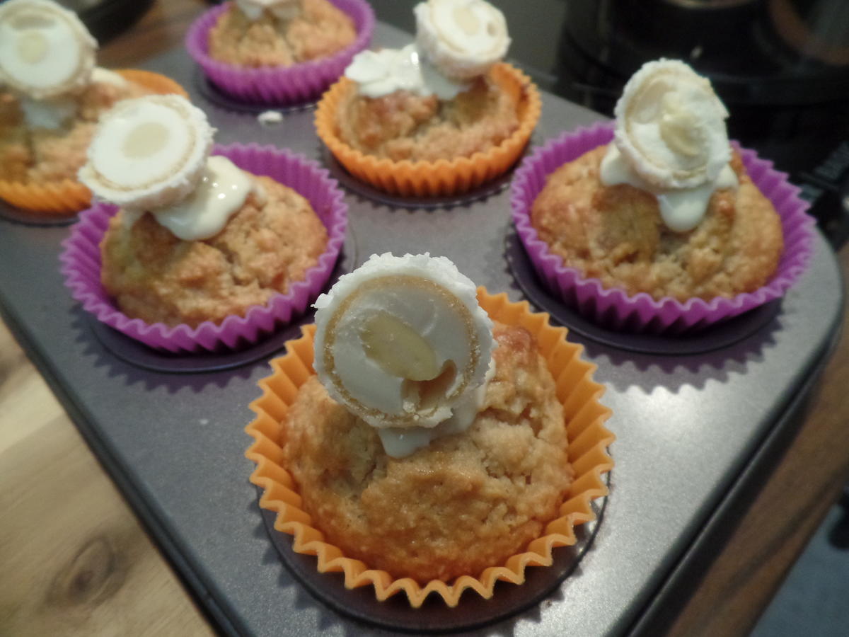 Kokos -Aprikosen -Muffins mit Raffaelo und weißer Schokolade on Topp - Rezept - Bild Nr. 11177