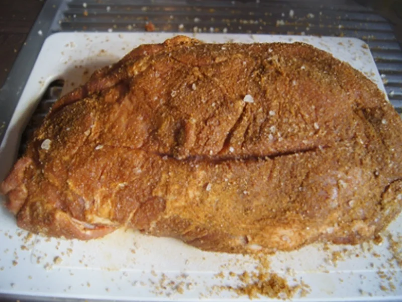 Pulled Pork mit Zwiebeln, Kraut, Zaziki, Tomaten und Fladenbrot - Rezept - Bild Nr. 4