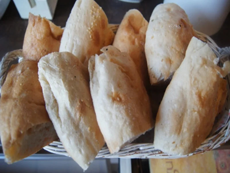 Pulled Pork mit Zwiebeln, Kraut, Zaziki, Tomaten und Fladenbrot - Rezept - Bild Nr. 20